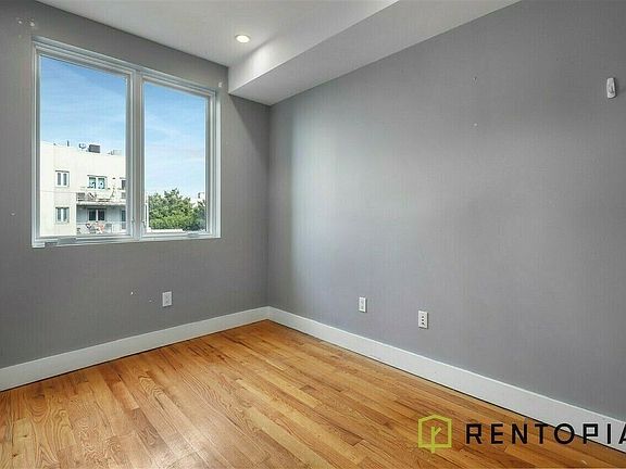 2nd image of 679 Grand St #3P