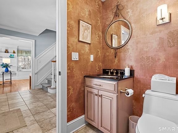 5th image of 10 Foxwood Road