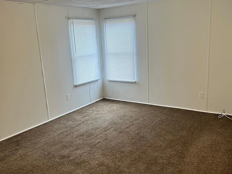 753 James St #31 — Photo 6