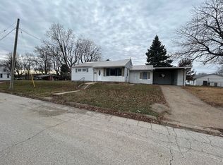 1105 N 16th St, Quincy, IL 62301