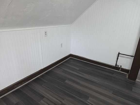 2nd image of 111 N Lakeview Ave