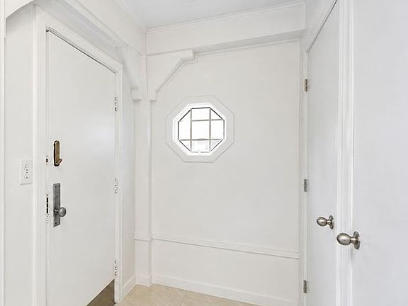 3rd image of 821 Avenue M