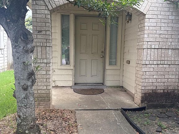 2nd image of 4007 Pepperstone Ct