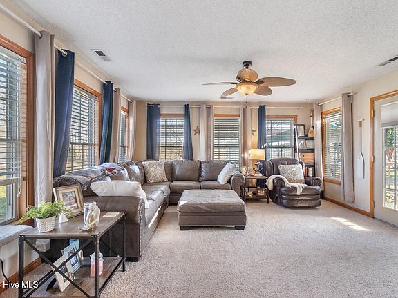 3rd image of 115 Terrilynn Way