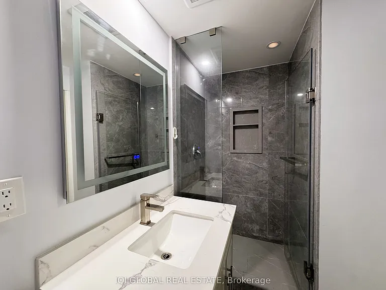 82 Madoc Pl #BASEMENT — Photo 20