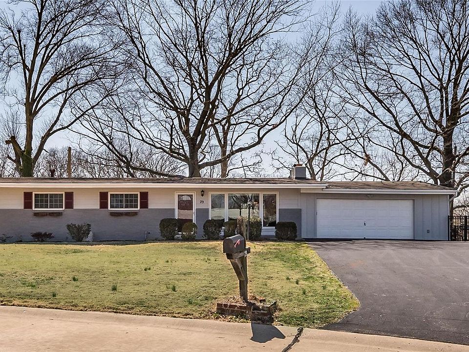 1st image of 29 Deerfield Ln