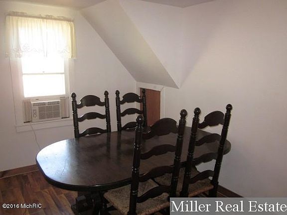 5th image of 828 N East St