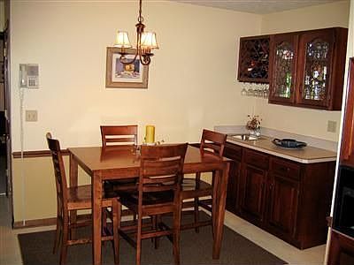3rd image of 3504 Lexington Ln