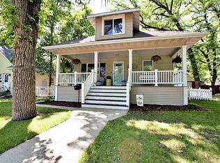 317 5th St NW, Minot, ND 58703