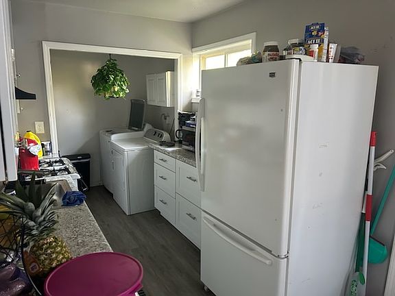 4th image of 1614 Wismer St