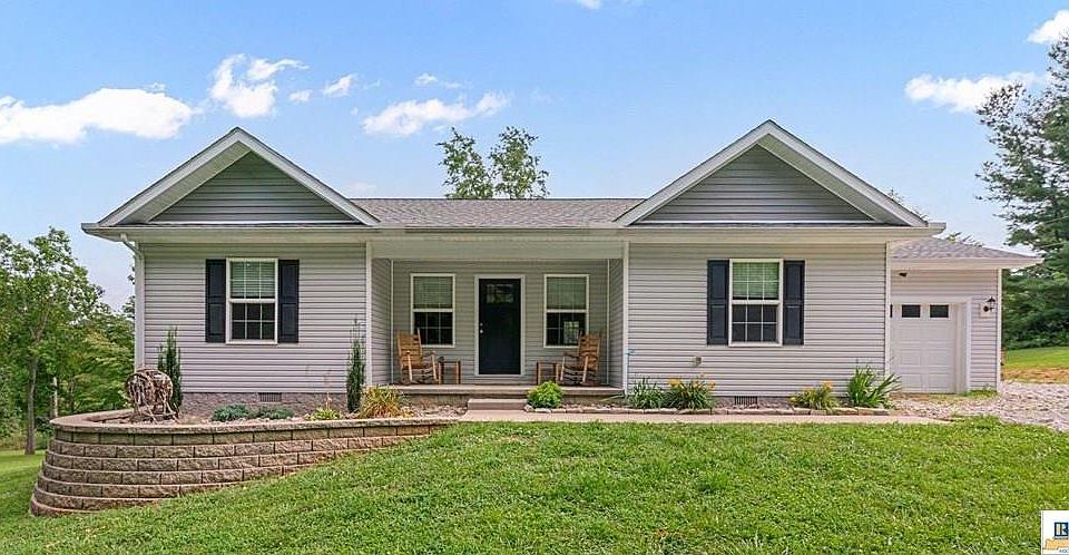 1st image of 160 Redbud Ln