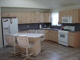 1st image of 4 Cedar Ave