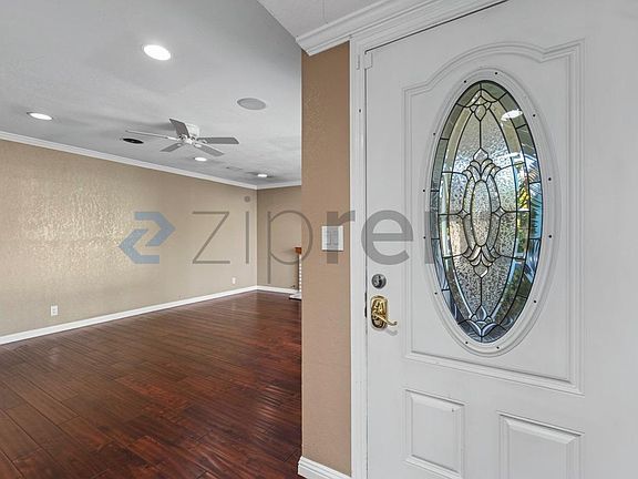 4th image of 38071 Edward Ave