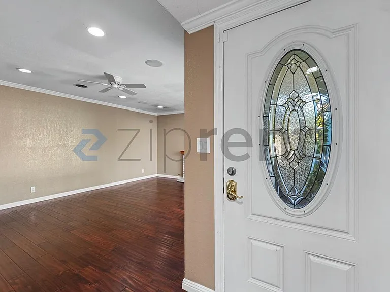 38071 Edward Ave — Photo 4