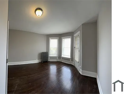 6150 S Langley Ave — Photo 2