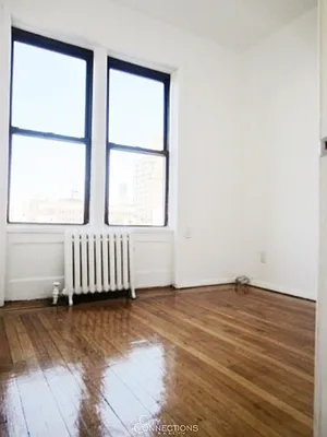 Rented by City Connections Realty | media 3