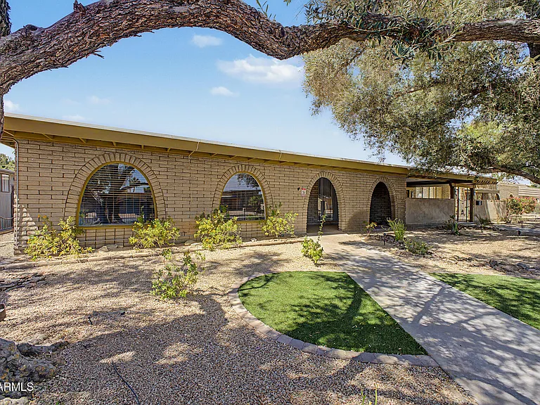 3734 E Montecito Ave — Photo 1