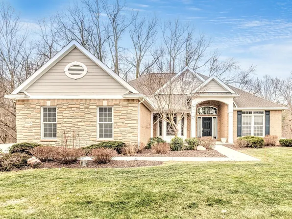 1046 Arboretum Ct, Saline, MI 48176
