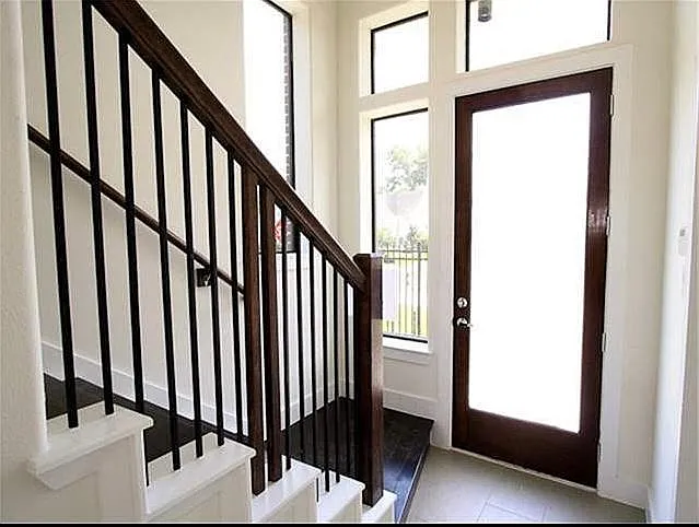 1406 Spring St — Photo 3