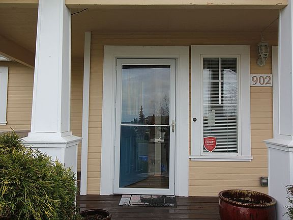 4th image of 902 SW Upland Ct