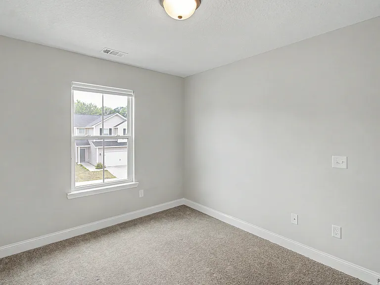 547 Fairview Cir — Photo 20