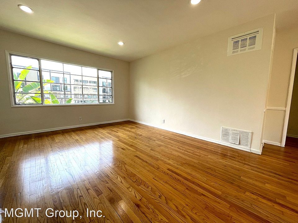 1st image of 6701 Franklin Ave #6707