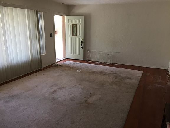2nd image of 230 23rd Ave S