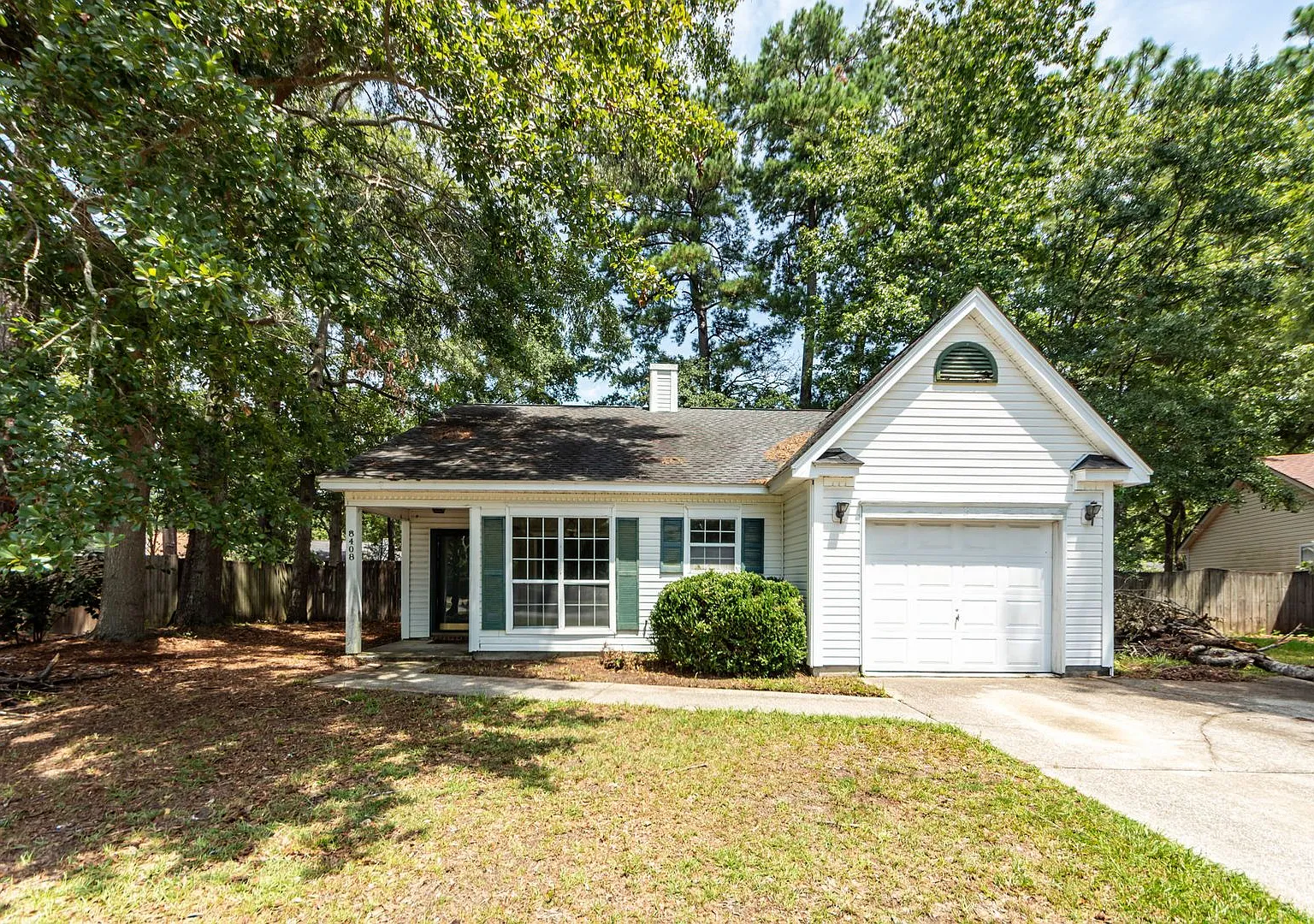 3 Bedroom 2 Bath Home in Windsor Hill - North Charleston — Photo 1