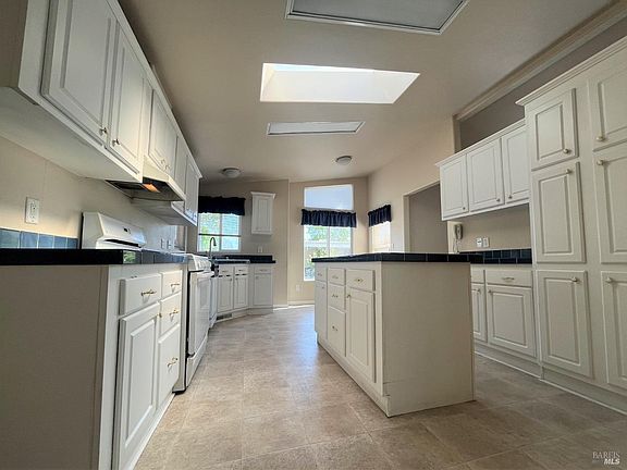 3rd image of 6630 Evergreen Avenue