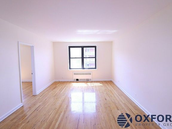 2nd image of 3415 Parsons Blvd APT 6O
