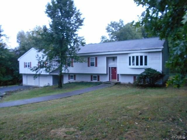 1st image of 223 Hickory Hill Ln