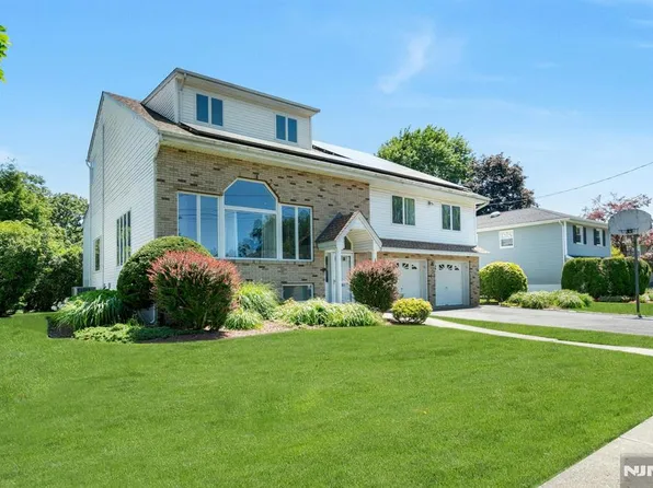 5-17 Philip St, Fair Lawn, NJ 07410