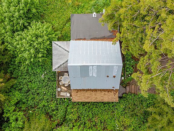 2nd image of 572 Loma Vista Dr