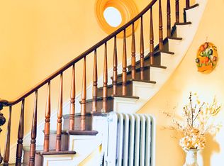 112 Laura St, Providence, RI 02907