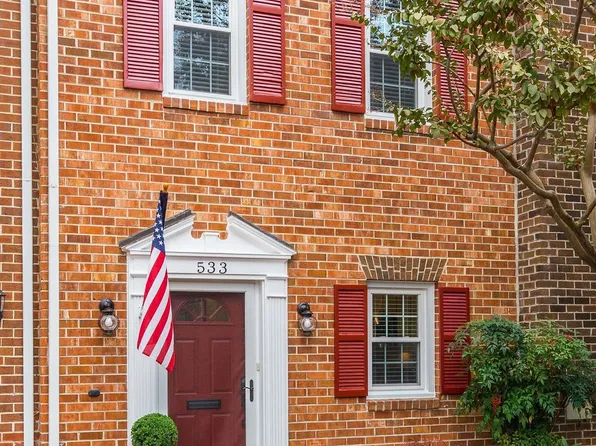 533 Tobacco Qy, Alexandria, VA 22314