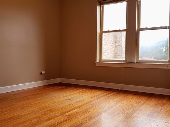 5th image of 6435 N Richmond St APT 3