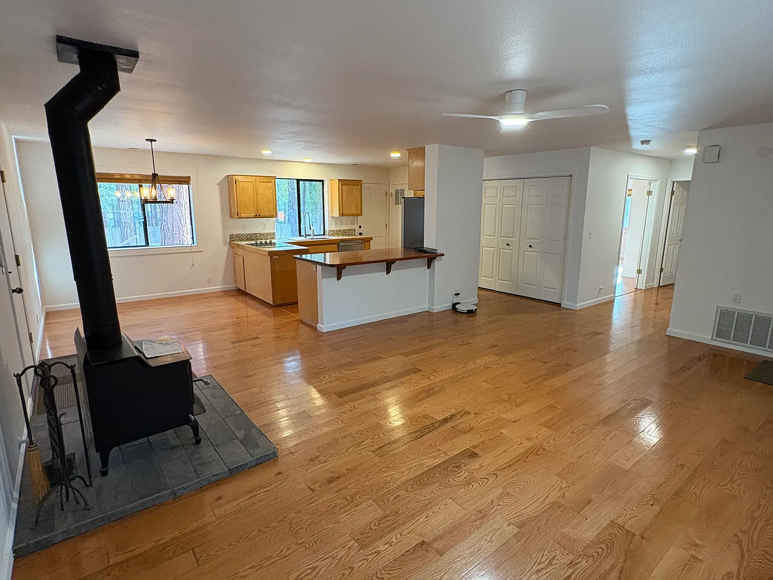 2 bed, 1288 sqft, $2,000 — Photo 3