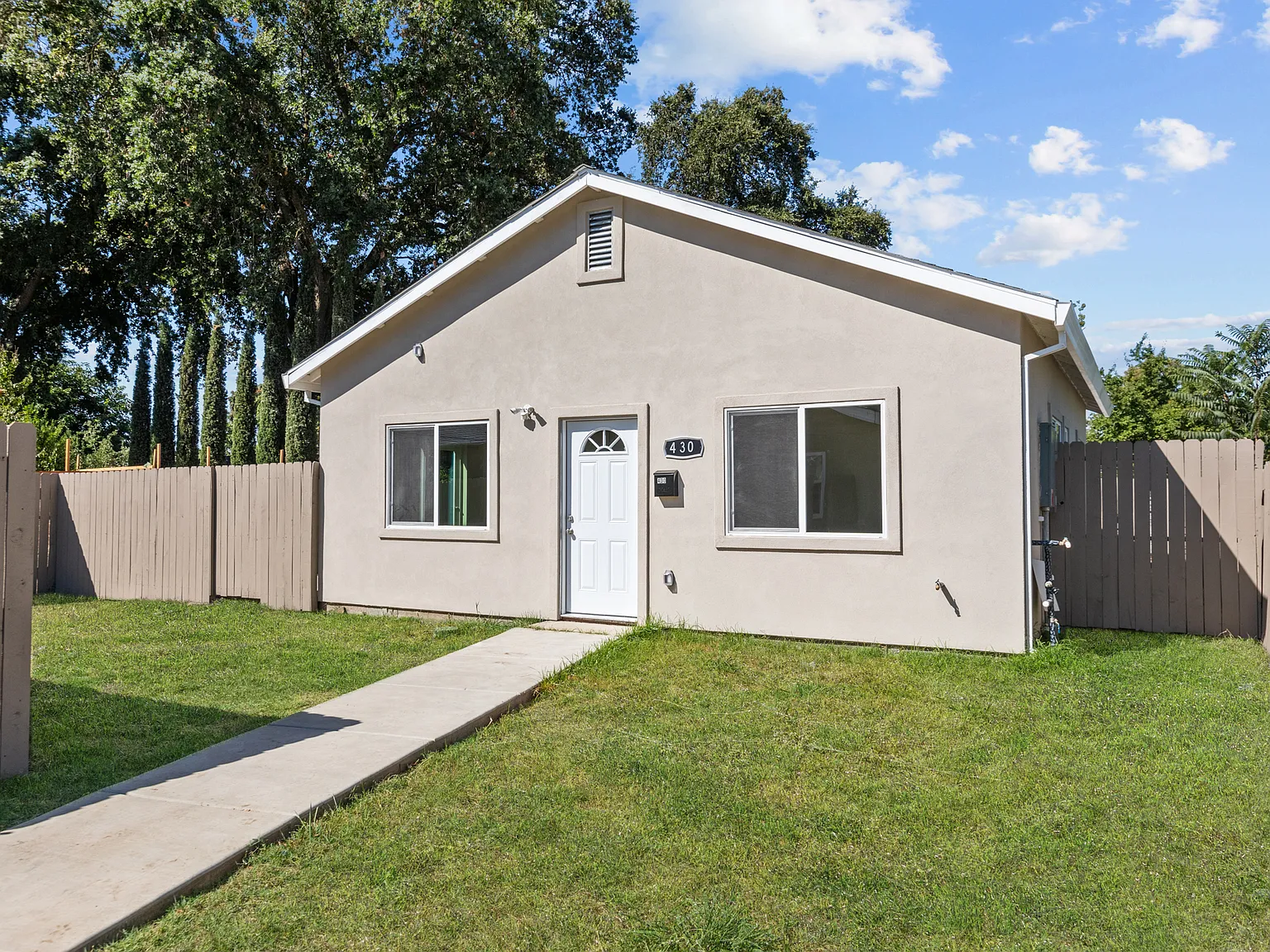 2 bed, 745 sqft, $2,250 — Photo 1