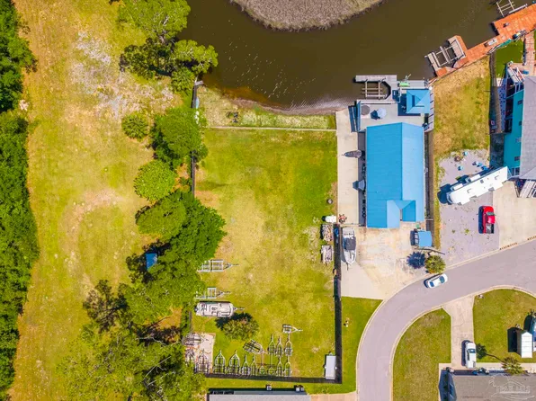 724 Landing Ln, Perdido Key, FL 32507