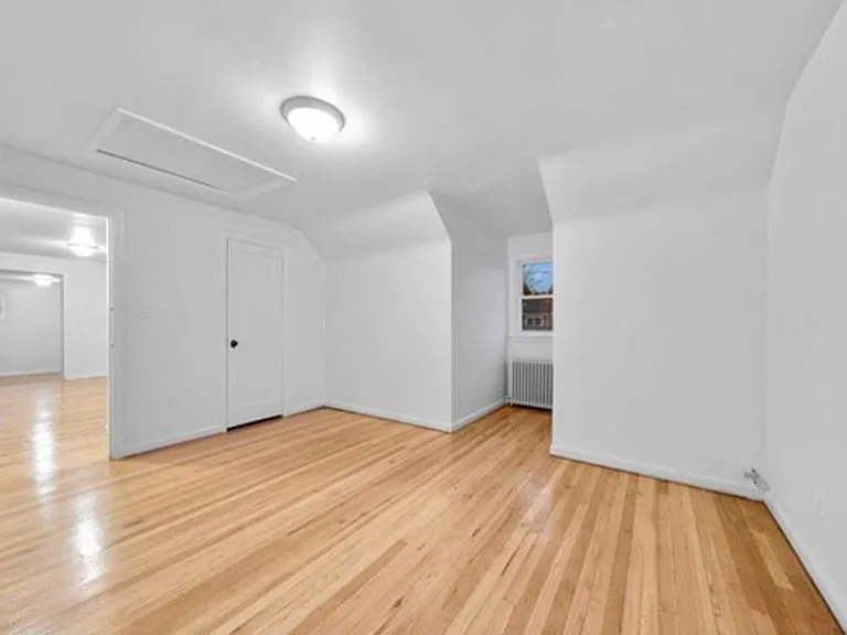 226 Livingston St #B — Photo 8