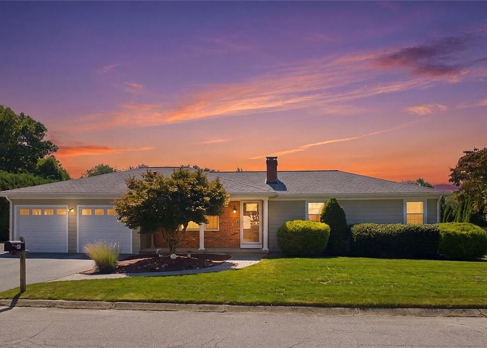 1st image of 43 Bayview Dr