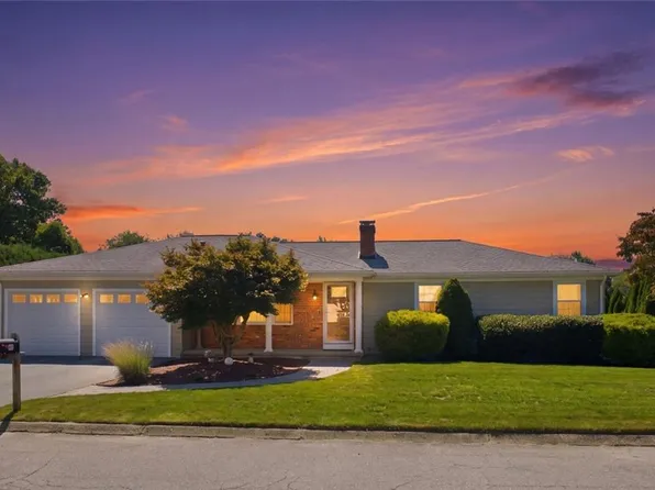 43 Bayview Dr, West Warwick, RI 02893