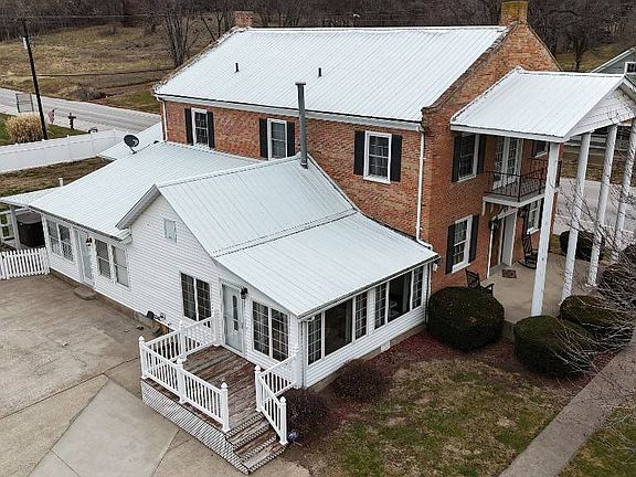 2nd image of 426 Broad St