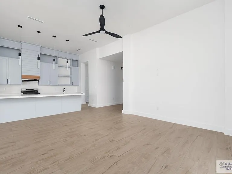 6297 Polanco Dr — Photo 8