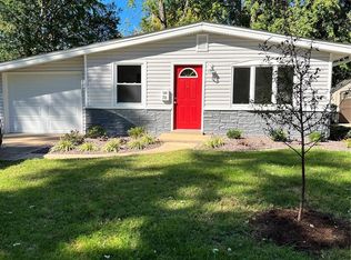 711 Devonshire Dr, Swansea, IL