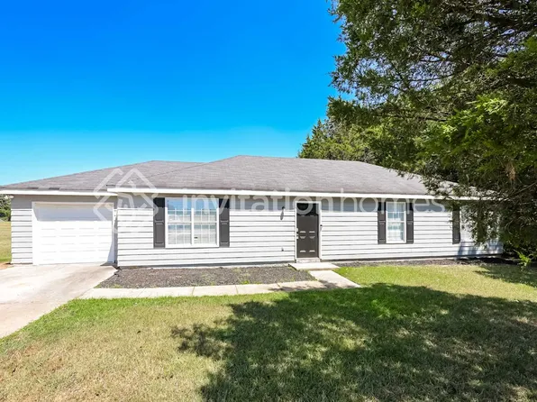 2740 Moon Rd, Loganville, GA 30052
