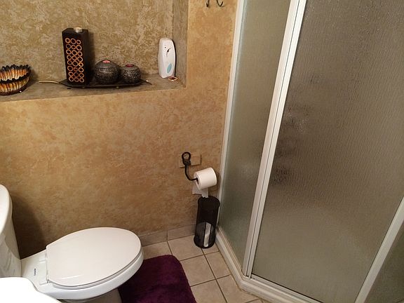 3rd image of 3931 W 98th St