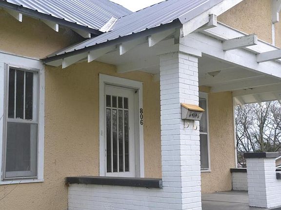 4th image of 806 Vine St