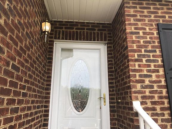 5th image of 205 Farmington Dr #4