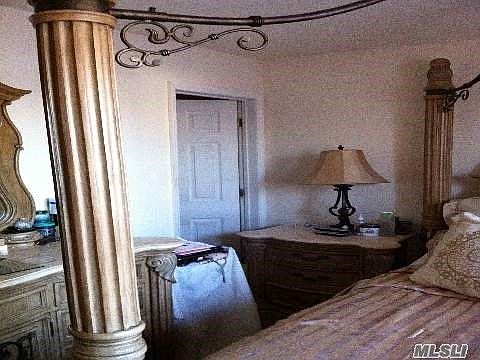 3rd image of 2569 44th St #1